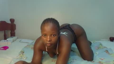 Snapshot of prettymelly_ chatting on 4, 5, 2026 Melly online show from 4, 5, 2026