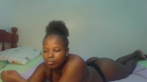 Snapshot of prettymelly_ chatting on 30, 6, 2026 Melly online show from 30, 6, 2026