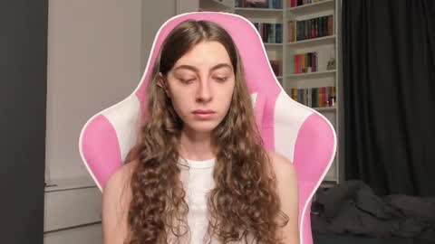 Snapshot of prettysomething chatting on 24, 6, 2026 Sophie next stream will be at Monday i will wait you guys online show from 24, 6, 2026