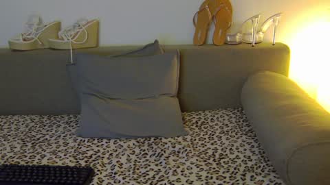 prettyvanessa online show from 15, 1, 2025