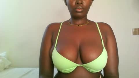 prettyvishy online show from 10, 3, 2025