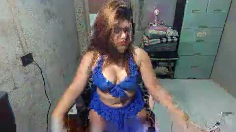 Snapshot of prettywhore_core chatting on 25, 5, 2026 Maica online show from 25, 5, 2026