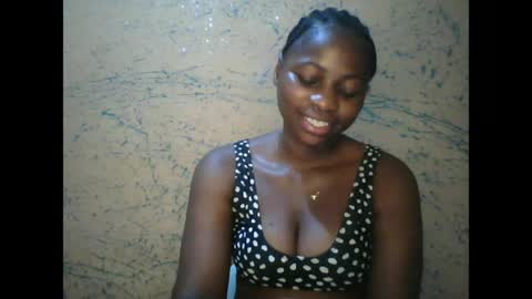 Snapshot of prettyxxpac chatting on 17, 4, 2026 prettyxxpac online show from 17, 4, 2026