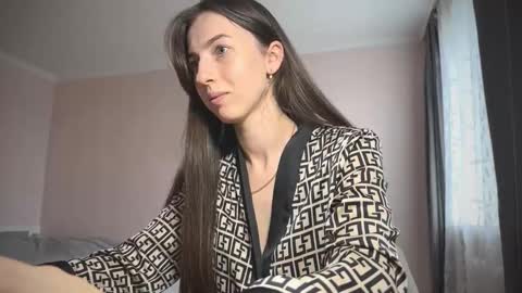 prettyyy_angel online show from 7, 10, 2025