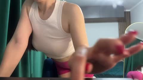 prettyyy_angel online show from 16, 4, 2026