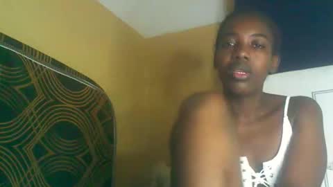 Snapshot of prettyzuzu chatting on 30, 10, 2025 prettyzuzu online show from 30, 10, 2025