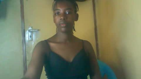 Snapshot of prettyzuzu chatting on 19, 11, 2025 prettyzuzu online show from 19, 11, 2025