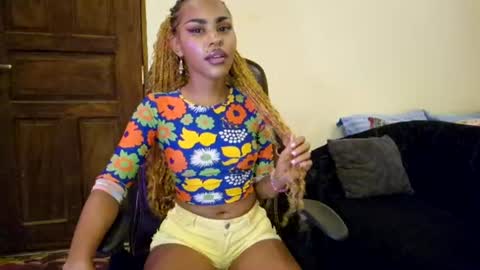 Snapshot of priceless_sexy chatting on 28, 6, 2026 priceless_sexy online show from 28, 6, 2026