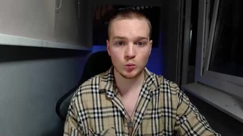 Snapshot of princ4real chatting on 17, 9, 2025 prince online show from 17, 9, 2025