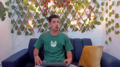 Snapshot of prince_arthur77 chatting on 7, 1, 2025 prince_arthur77 online show from 7, 1, 2025
