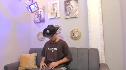 Snapshot of prince_arthur77 chatting on 21, 1, 2025 prince_arthur77 online show from 21, 1, 2025