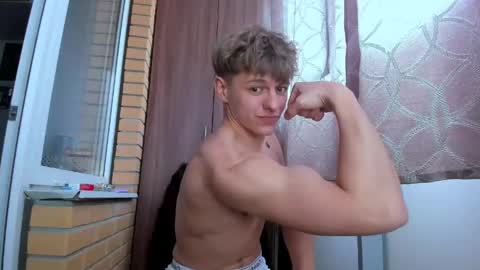 Snapshot of prince_nik chatting on 10, 5, 2026 prince online show from 10, 5, 2026