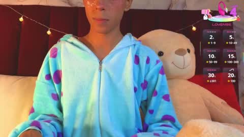 Snapshot of prince_poppy_ chatting on 4, 10, 2025 PRINCEPOPPY online show from 4, 10, 2025