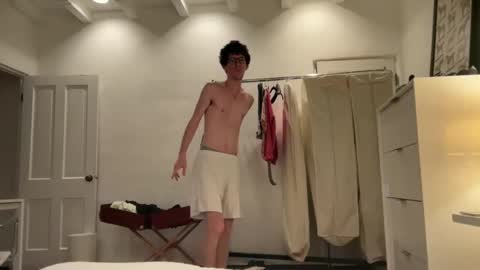 Peaches online show from 9, 3, 2025