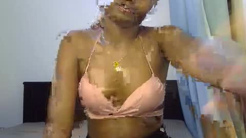Snapshot of princess_bee1 chatting on 15, 9, 2025 princess online show from 15, 9, 2025