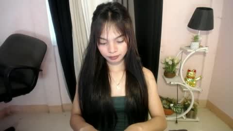 Snapshot of princess_luxe chatting on 12, 6, 2026 Cutie Princess online show from 12, 6, 2026