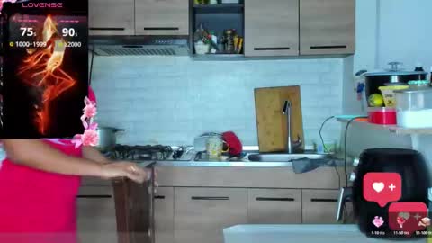 Snapshot of princess_odette chatting on 23, 10, 2025 desire sweet online show from 23, 10, 2025