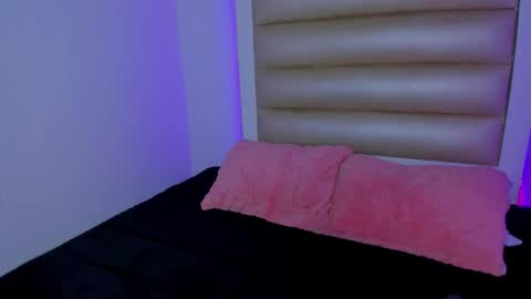 princess_tokyo_ online show from 6, 1, 2026