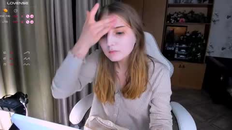 Snapshot of princessaalicc chatting on 29, 9, 2025 princessaalicc online show from 29, 9, 2025