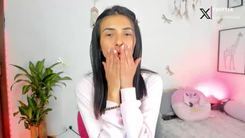 princessluna_14 online show from 3, 2, 2026