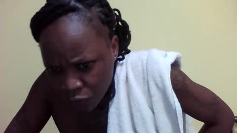 Snapshot of princessmiles2 chatting on 4, 2, 2025 phelly online show from 4, 2, 2025