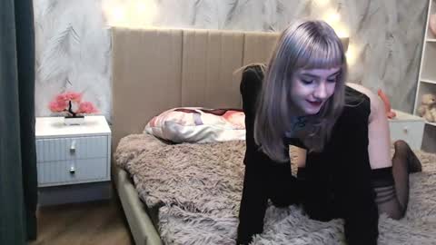 Snapshot of princessshy___ chatting on 23, 12, 2024 18 y.o online show from 23, 12, 2024