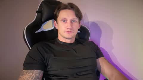 Snapshot of prisoner77_390 chatting on 31, 10, 2025 Oliver online show from 31, 10, 2025