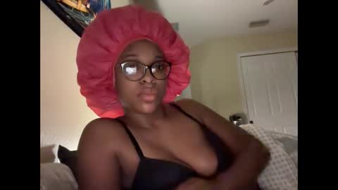 Snapshot of productivepussy chatting on 4, 11, 2025 ProductivePorn online show from 4, 11, 2025