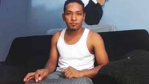 Snapshot of prometo23cm chatting on 23, 9, 2025 Grande y Gruesa online show from 23, 9, 2025