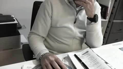 mature hairy guy online show from 21, 1, 2025