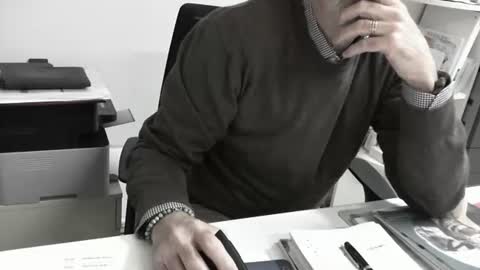 mature hairy guy online show from 22, 4, 2026