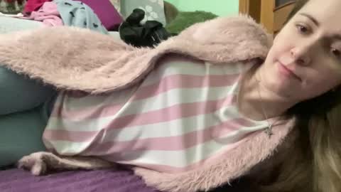 proud sweet 21 online show from 18, 10, 2025