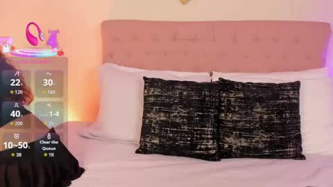 Pretty Moon online show from 24, 9, 2025