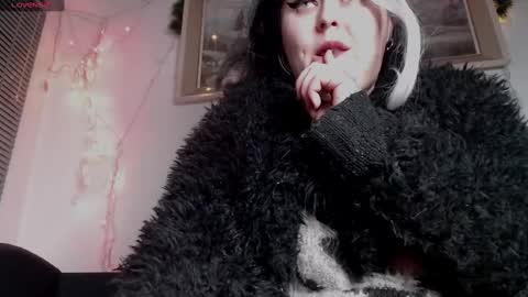 Snapshot of psychobitch69 chatting on 6, 1, 2025 OlivePsy online show from 6, 1, 2025
