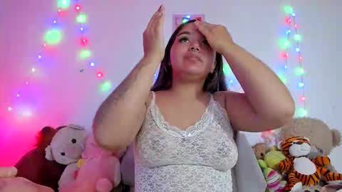 Snapshot of pucaa_ chatting on 23, 12, 2025 Emma Rico model indep online show from 23, 12, 2025