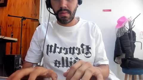 Snapshot of puch16 chatting on 1, 3, 2025 Diego online show from 1, 3, 2025