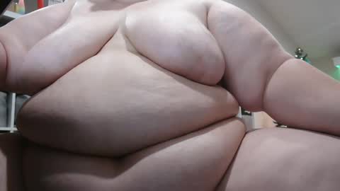 Snapshot of pugglelover chatting on 2, 12, 2024 Puggie - online show from 2, 12, 2024