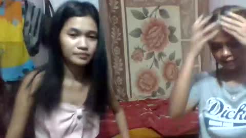 Snapshot of puki_hot chatting on 9, 9, 2025 puki_hot online show from 9, 9, 2025