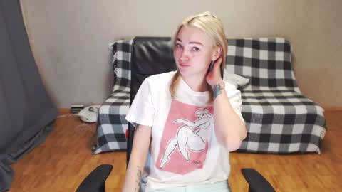 Polly online show from 10, 12, 2024