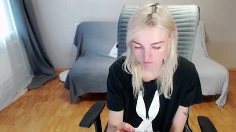 Snapshot of puma_ma chatting on 24, 6, 2026 Polly online show from 24, 6, 2026
