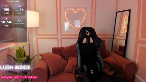 Snapshot of pure_flower_alison chatting on 24, 1, 2025 Alison online show from 24, 1, 2025