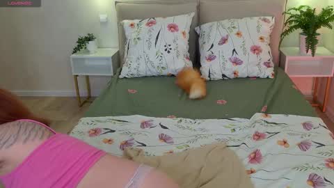 Snapshot of pure_flower_alison chatting on 27, 9, 2025 Alison online show from 27, 9, 2025