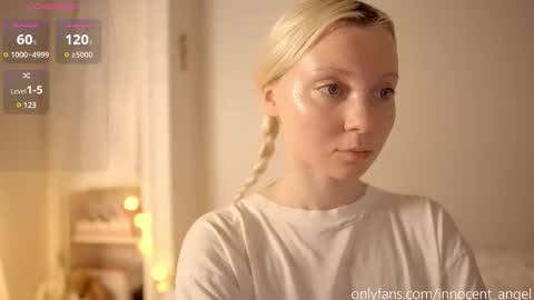 Snapshot of pureangeldolores chatting on 24, 12, 2024 i dont do shows for free. watching here silently and waiting for me to start showing you something for free is useless online show from 24, 12, 2024