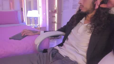 Snapshot of puretemptation_ chatting on 9, 7, 2026 Experienced guys online show from 9, 7, 2026
