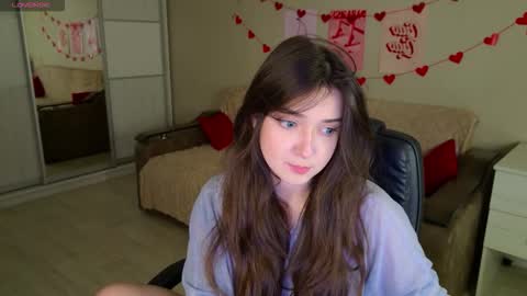 Snapshot of purple_averge chatting on 22, 10, 2025 Bella online show from 22, 10, 2025