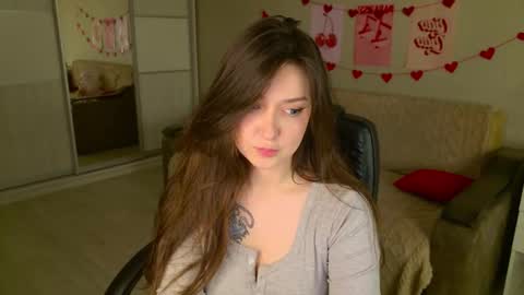 Snapshot of purple_averge chatting on 24, 10, 2025 Bella online show from 24, 10, 2025