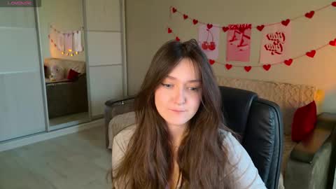 Snapshot of purple_averge chatting on 25, 10, 2025 Bella online show from 25, 10, 2025