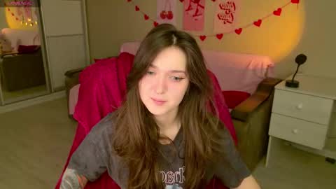 Snapshot of purple_averge chatting on 29, 11, 2025 Bella online show from 29, 11, 2025