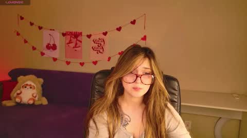 Snapshot of purple_averge chatting on 5, 1, 2026 Bella online show from 5, 1, 2026