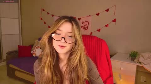 Snapshot of purple_averge chatting on 3, 2, 2026 Bella online show from 3, 2, 2026